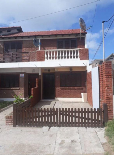 Casa En Venta - 3 Dormitorios 2 Baños - Cochera - 85mts2 - Mar Del Tuyú