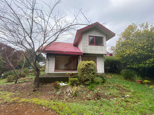 Casa De 78 M2 De2 Pisos, Sector Teja Sur, Isla Teja,valdivia