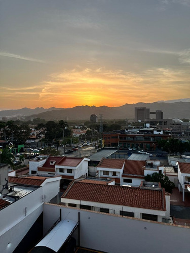 Josseyris Jimenez Vende Apartamento En Mañongo Res Costa Norte
