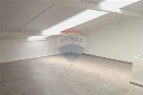 Duplex Tipo Casa 4 Amb. C/pileta Los Robles Pilar