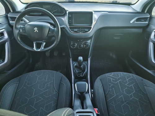 Peugeot 2008 Active - Motorland Permuto / Financio