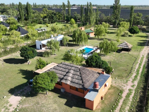 Complejo De Cabañas En Venta - 3 Ufs - Mendoza
