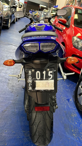 Yamaha R6