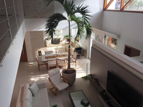 Imagem 2 de 16 de Linda Casa Em Esplanada Do Sol Sjc - 4583