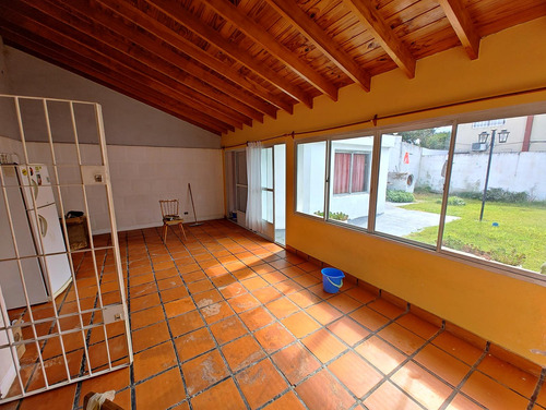 Casa En Alquiler En G. De Laferrere