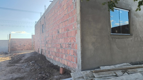 Casa Recém Construída Em Fase De Acabamento