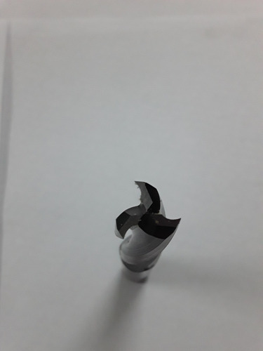 Imagen 2 de 8 de Mecha Metal Duro Widia Madera 4mm Z2 Derecha