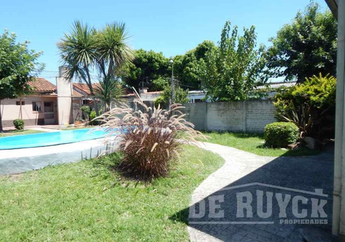Casa Fondo En Venta En Quilmes Oeste