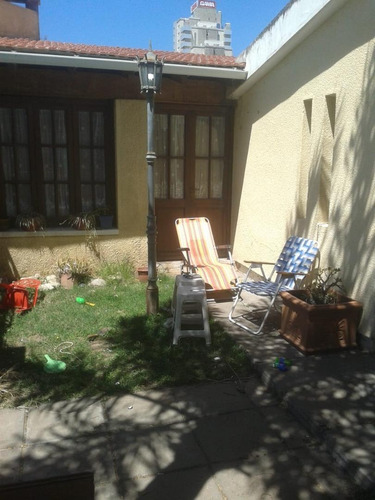 Venta!! Casa De Cuatro Dormitorios- Residencial Del Chateau.