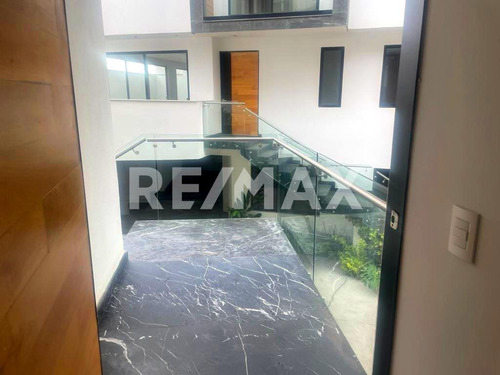 Estrena Casa En Conjunto De 4 Casas En Lomas De Tecamachalco
