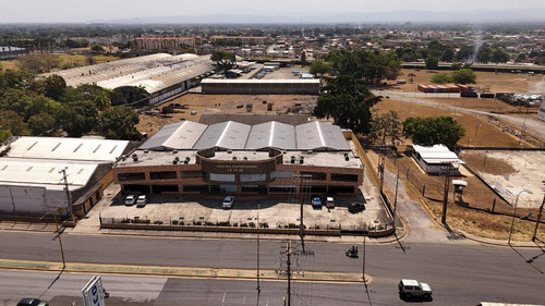 275437 Am* Alquiler Galpón Av. Lisandro Alvarado