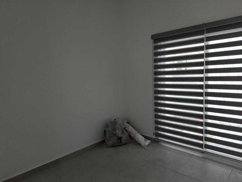 Casa En Venta De Una Planta En Zona Desarrollo San Pablo, 2 Recámaras, 2 Baños