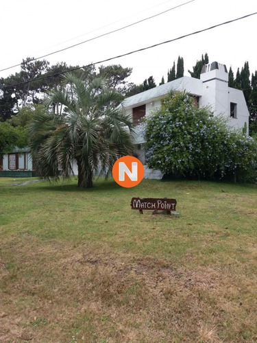 Oportunidad De Casa En Playa Mansa- Ref: 214970
