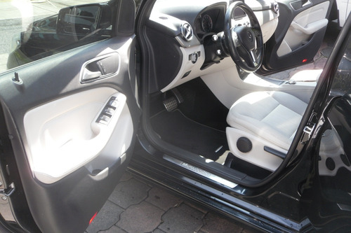 Mercedes Benz B180 2014 Exclusive Snav Seminuevo