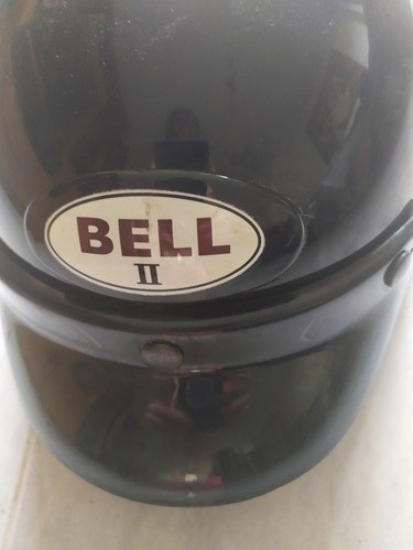Imagen 2 de 4 de Casco Para Motos Usado. Marca Bell.