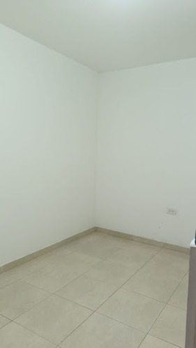 Apartamento En Arriendo Santa Rosita 303-110326