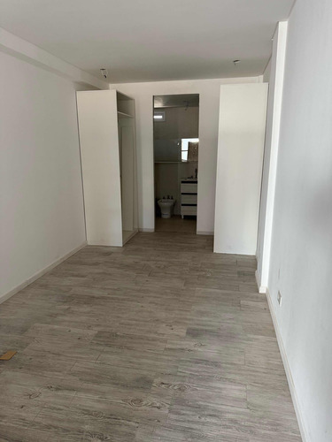 2 Ambientes A Estrenar 60 M2 A Metros De Avda. Directorio