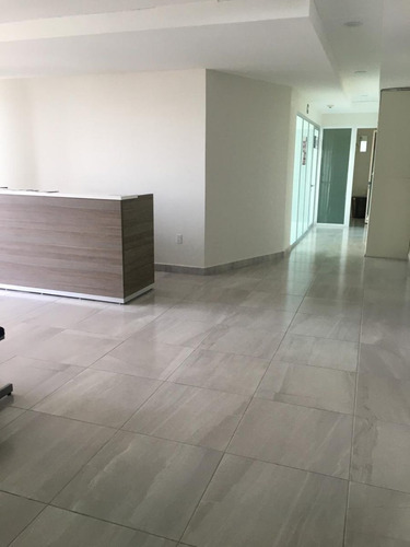 Imagen 5 de 7 de Se Renta Amplio Consultorio En Wtc Momentum, Juriquilla, 40