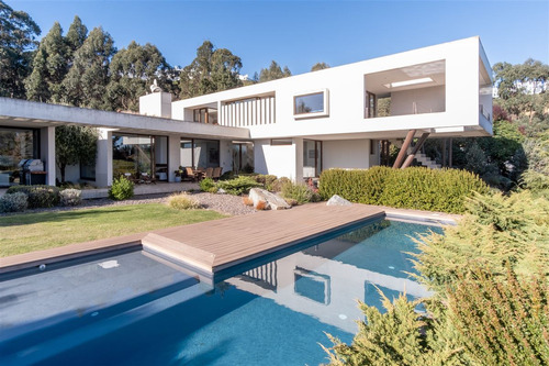 Moderna Casa En Condominio Cantagua Con Vista Al Mar