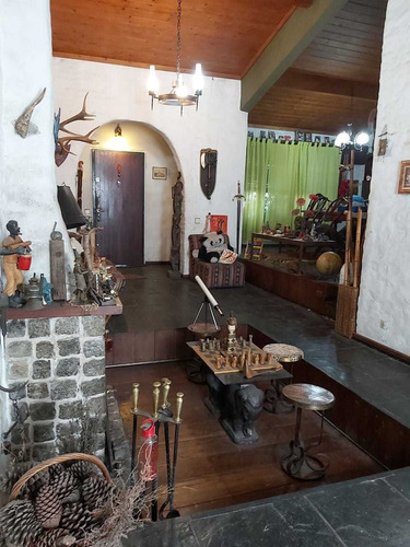 Imagen 2 de 14 de Casa De 5 Ambientes Muy Buen Estado