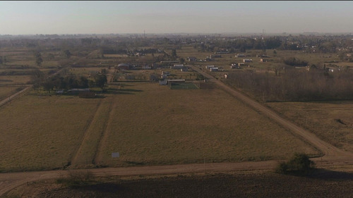 Se Vende 3 Lotes De 2.137 C/u (47.50 X 45 Mts ) Carmen De Areco A 500 Mts De La Autopista Y En Breve Va Ser La Segunda Entrada A La Ciudad.