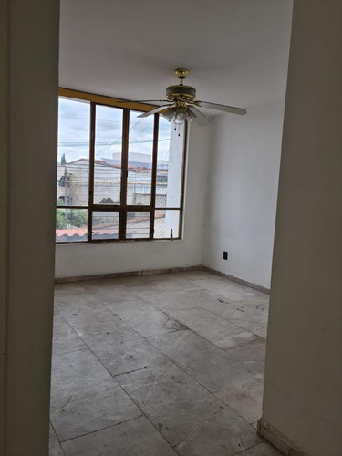 Imagen 8 de 14 de Casa Ideal Para Oficina En Venta En Carretas Qro