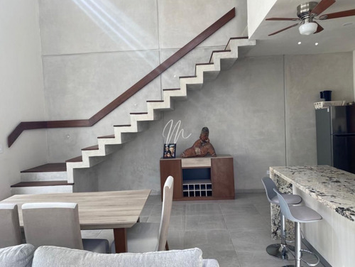 Venta De Casa En Fraccionamiento Arbolada