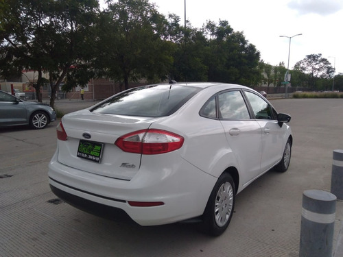 Imagen 6 de 14 de Ford Fiesta T/m Modelo 2015