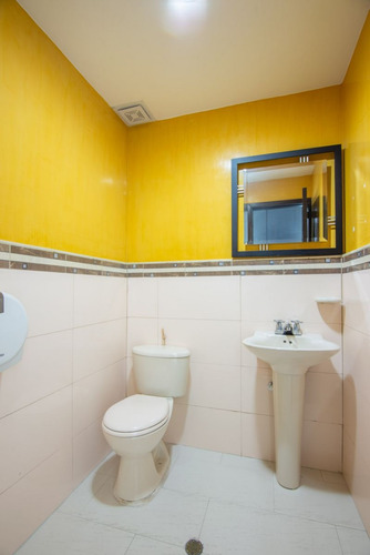 Imagen 8 de 17 de Casa En Arriendo/venta En Bogotá Quinta Camacho. Cod 5900