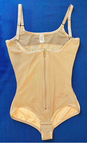 Imagen 4 de 7 de Faja Body Tipo Malla Modeladora Reductor Body Control 0048