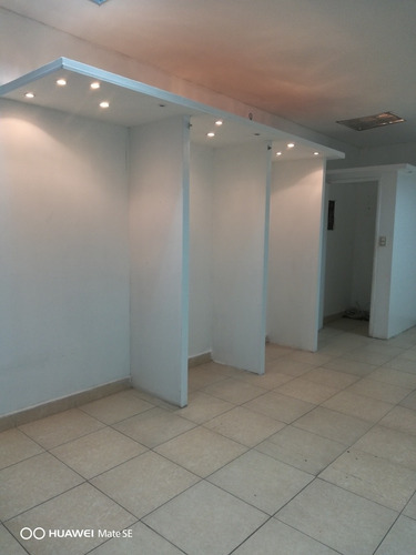 Imagen 4 de 6 de Arriendo Local En El Cc Camino Real. Nivel Feria