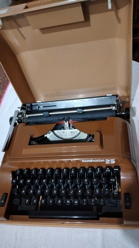 Máquina De Escrever Remington 25