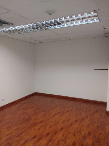 Imagen 5 de 13 de Se Alquila Cubículo En Oficina 17m2 Plaza Venezuela