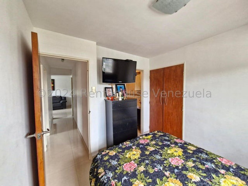 Apartamento En Venta El Paraíso 24-28717