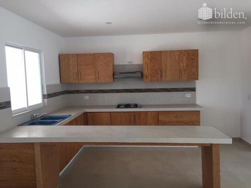 Imagen 2 de 12 de Casa Sola En Venta Fracc. Privadas De Sahuatoba Durango