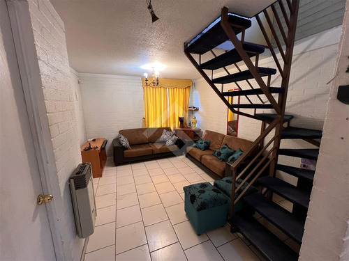 Casa En Venta De 3 Dorm 2 Baños Barrio Los Bosquinos Maipú