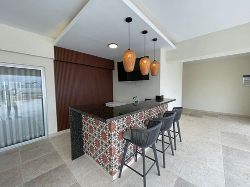 Oportunidad De Apartamento De 1 Habitación Y Linea Blanca Con Vista Al Mar