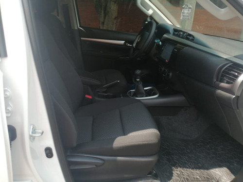 Toyota Hilux 2.4