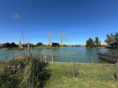 Venta Casa A La Laguna