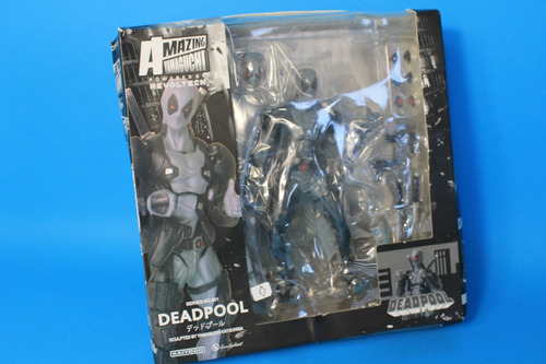 Deadpool Amazing Yamaguchi Revoltech Kaiyodo Bootleg Variant