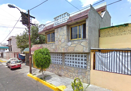 Casa En Venta: Vicente Guerrero, Iztapalapa Calle 3 Sabadino Jaime, # 37. Cd*