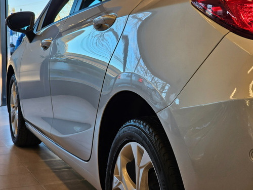 Chevrolet Cruze 1.4 Lt
