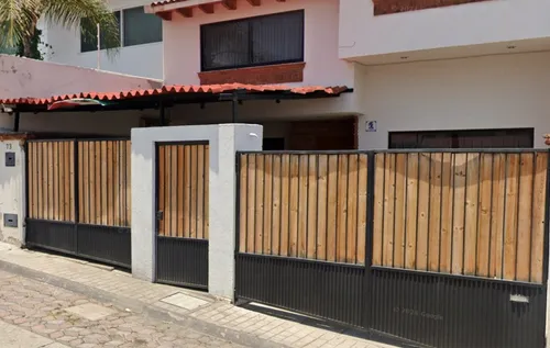 Casa A La Venta En Milenio Iii, Santiago Queretaro, Qro. Remate Adjudicado