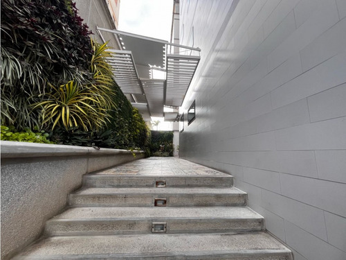 En Venta Exclusivo Apartamento Duplex En Valle Arriba