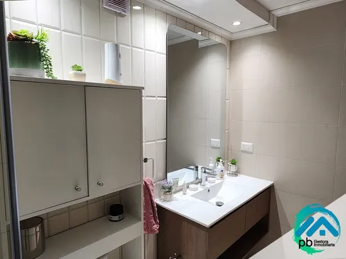 Departamento Remodelado En Venta, Av. Las Condes Metro Estor