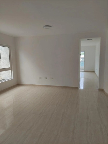 Imagen 3 de 13 de Gabriel Rivas Alquila Apartamento En Res. Guataparo Lake Cod: Foa-2106