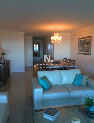 Apartamento En Torre Imperiale - Tres Dormitorios En Suite- Ref: 412