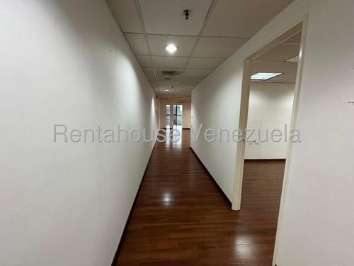 Oficina En Alquiler, El Bosque Mls #25-10461