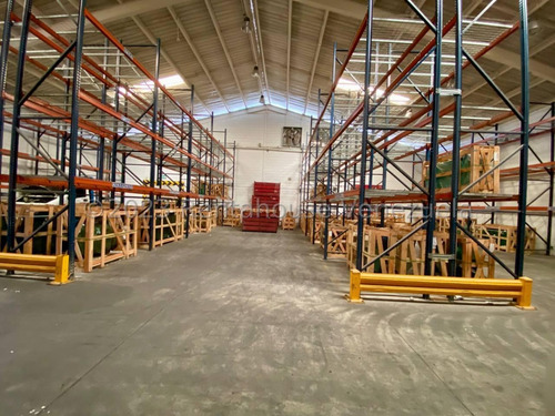 !!! Galpon En Venta Cuenta Con 2420 Mts2 Zona Industrial 2 Barquisimeto Tu Asesora Mehilyn Perez !!!