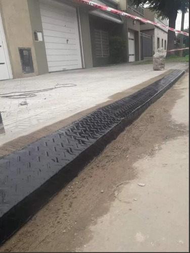 Picapedrero Bajada De Cordón